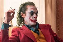 Tudi bafte pretirano bele, z 11 nominacijami vodi Joker