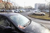 Garažni projekt v soseskah klinično mrtev