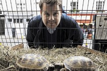 James Corden pojasnil, zakaj med snemanjem karaok ne vozi vedno sam