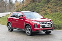 Mitsubishi ASX in mazda CX-30 : Leta se lahko prikrije, skrije pač ne