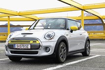 Mini cooper SE: Nova privlačna možnost zelene mobilnosti