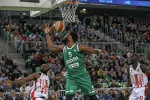 Olimpija podaljšala s Hopkinsom, Ljubljano zapušča Codi Miller-McIntyre