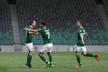 Olimpija šele po podaljšku izločila amaterje