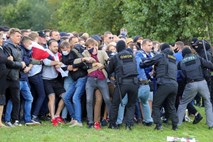 #video Protesti v Minsku: aretirali 250 ljudi, izklopili mobilni internet, zaprli metro