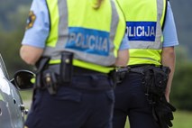 Policisti bodo prehajanje regij nadzorovali v okviru rednih nalog