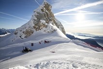 Plaz na italijanski strani Kanina usoden za slovenskega turnega smučarja