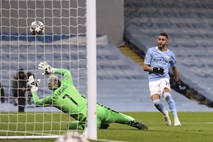 Manchester City v velikem slogu v finale