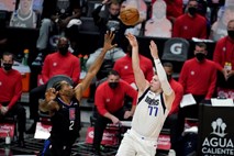 #video Luka Dončić se zabava in spravlja v obup LA CLippers