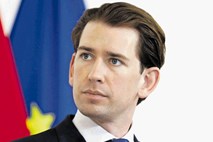 Kurz v boju za politično preživetje